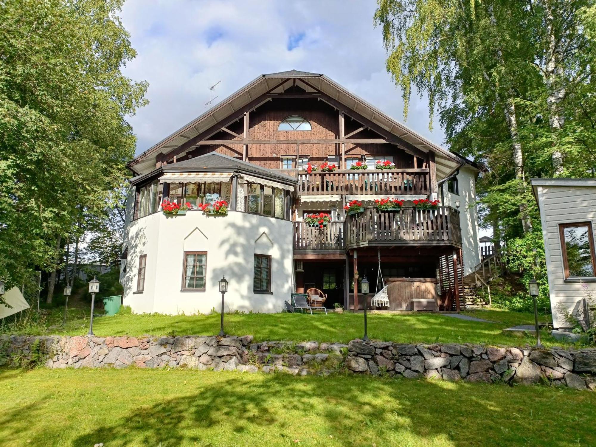 Cronin'S Guesthouse Bed & Breakfast Heinola Exterior foto